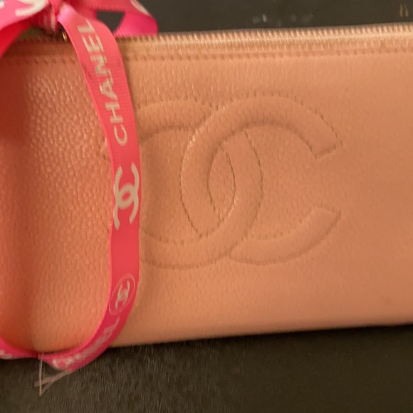 Chanel long wallet/clutch 100% auth w code. - Picture 5 of 12